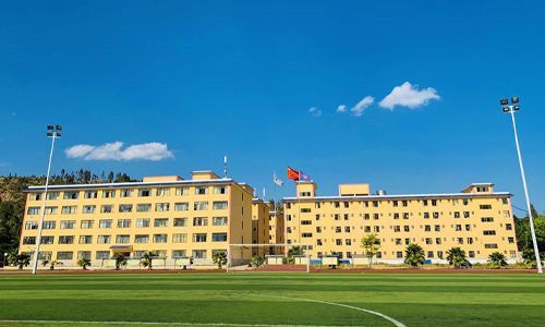 曲靖财经学校3+2属于什么学历？
