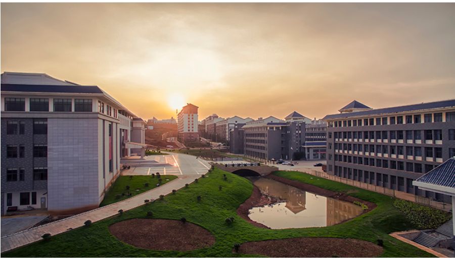 昆明正规的五年制大专学校