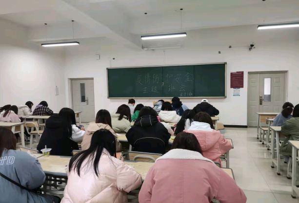 云南经贸外事职业学院 经贸外事职业学校 学费贵不贵