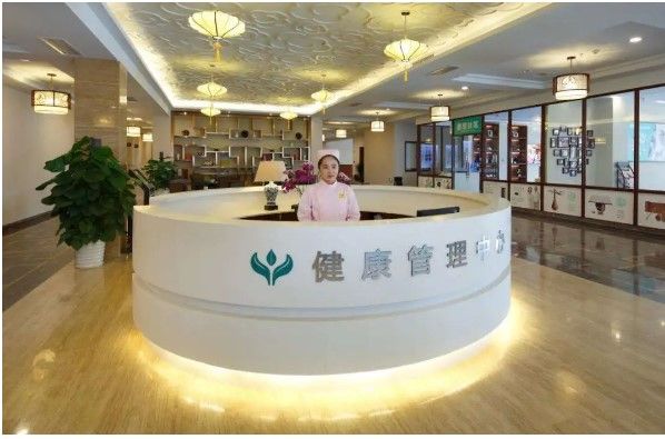 云南医药健康职业学校的占地面积有多少？