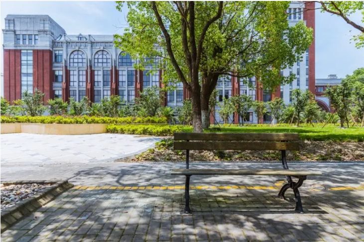 云南三鑫职业技术学 院的校园环境|照片图片