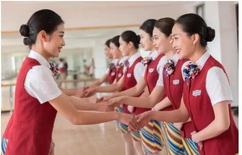云南三鑫职业技术学 院五年一贯制大专空中乘务专业简介|好就业吗