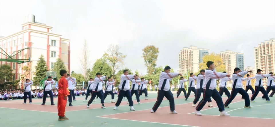 复读昆三中空港实验学校