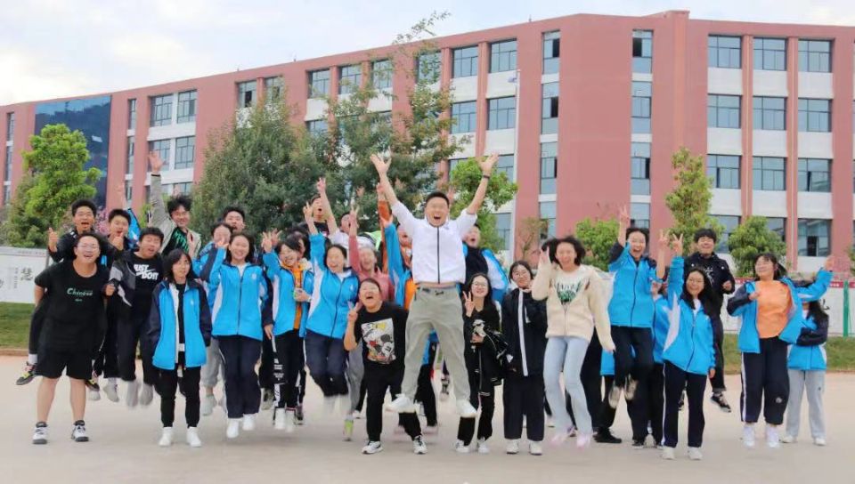 2022年云南经济管理学 院附属高级中学收费标准|学费多少|贵不贵
