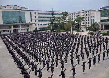 曲靖航空学校是公办还是民办|办学性质