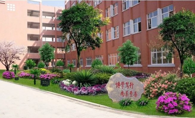 云南新华电脑学校住宿条件|几人间|校园环境|照片图片