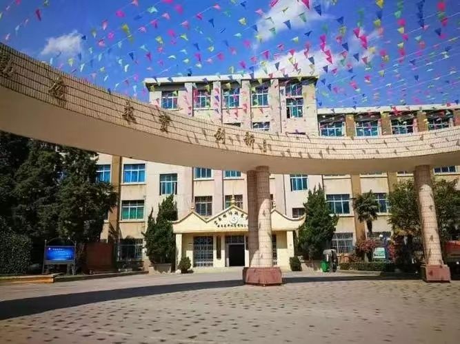 云南旅游职业学校的办学性质|是公办还是民办