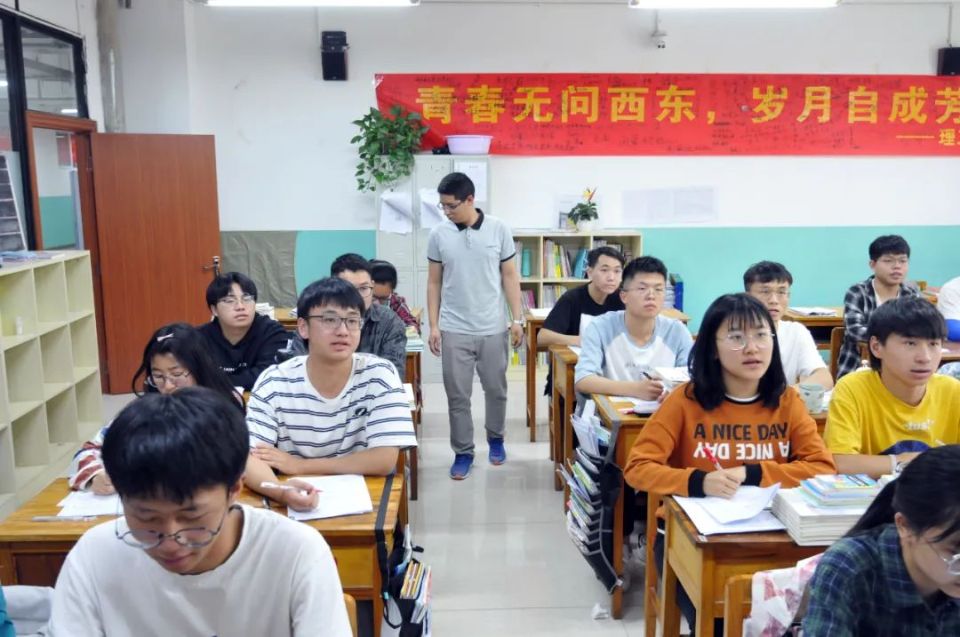 昆明钟英培训学校管理模式|学校管理|入学须知