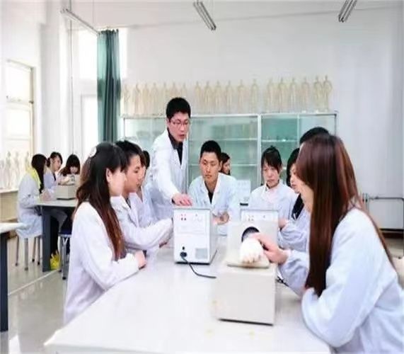 云南商务职业学院食堂环境|食堂条件