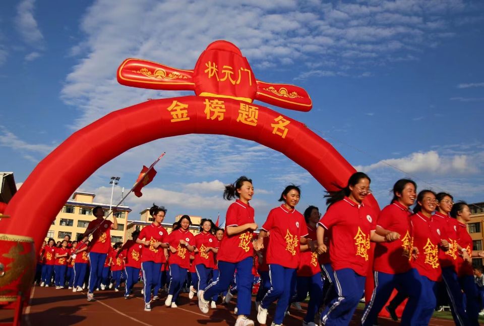 实力强大的昆明海亦丰中学，助力你的学校梦