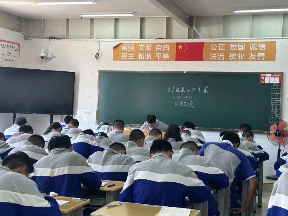 昆明海亦丰中学高考补习部\2023年昆明海亦丰中学高考复读升学不高，能提多少分？