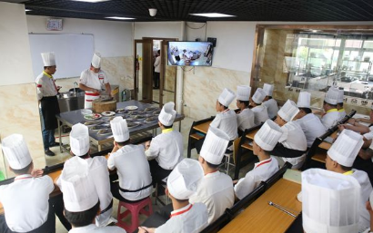 学习厨师培训学校铺导