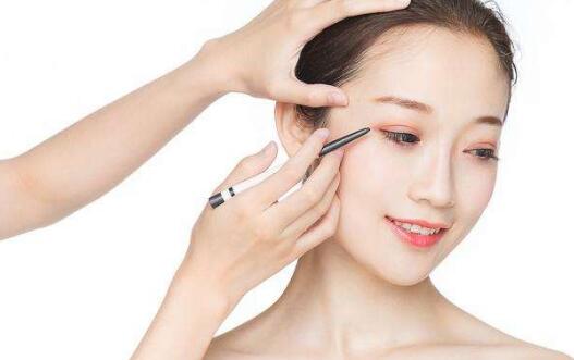 化妆师西藏培训课程 化妆师西藏培训课程