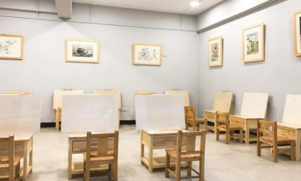 学员学习西藏绘画培训图 学员学习西藏绘画培训图
