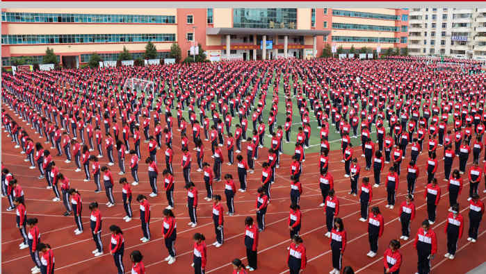 曲靖天人中学学生图.jpg